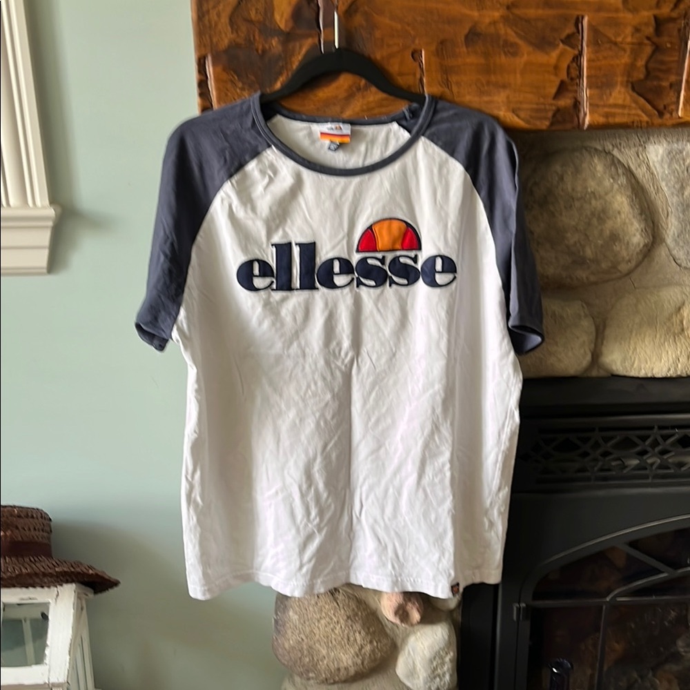 Ellesse women’s tee